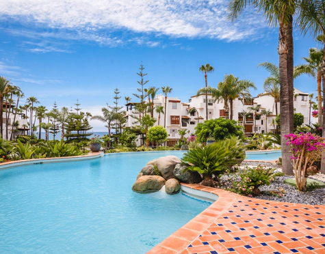Apartment for sale in Marina Puente Romano, Marbella Golden Mile