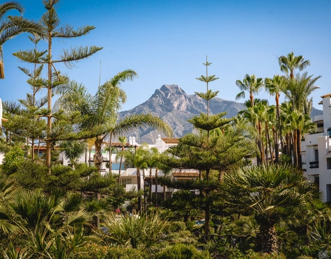 Apartment for sale in Marina Puente Romano, Marbella Golden Mile