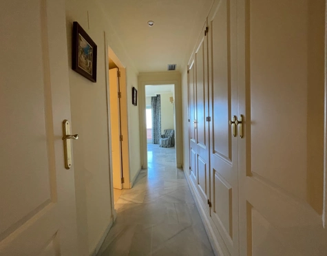 Apartment for sale in Magna Marbella, Nueva Andalucia