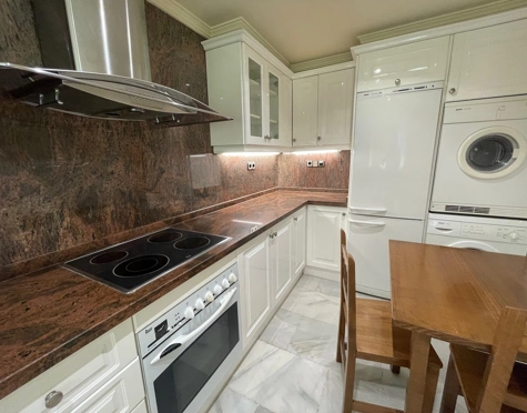 Apartment for sale in Magna Marbella, Nueva Andalucia