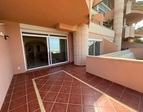 Apartment for sale in Magna Marbella, Nueva Andalucia