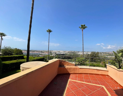 Apartment for sale in Magna Marbella, Nueva Andalucia