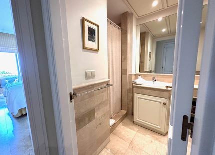 Ground Floor Apartment for sale in Rio Real, Marbella East