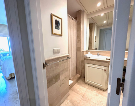 Ground Floor Apartment for sale in Rio Real, Marbella Este