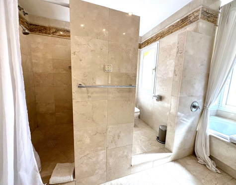 Ground Floor Apartment for sale in Rio Real, Marbella Este