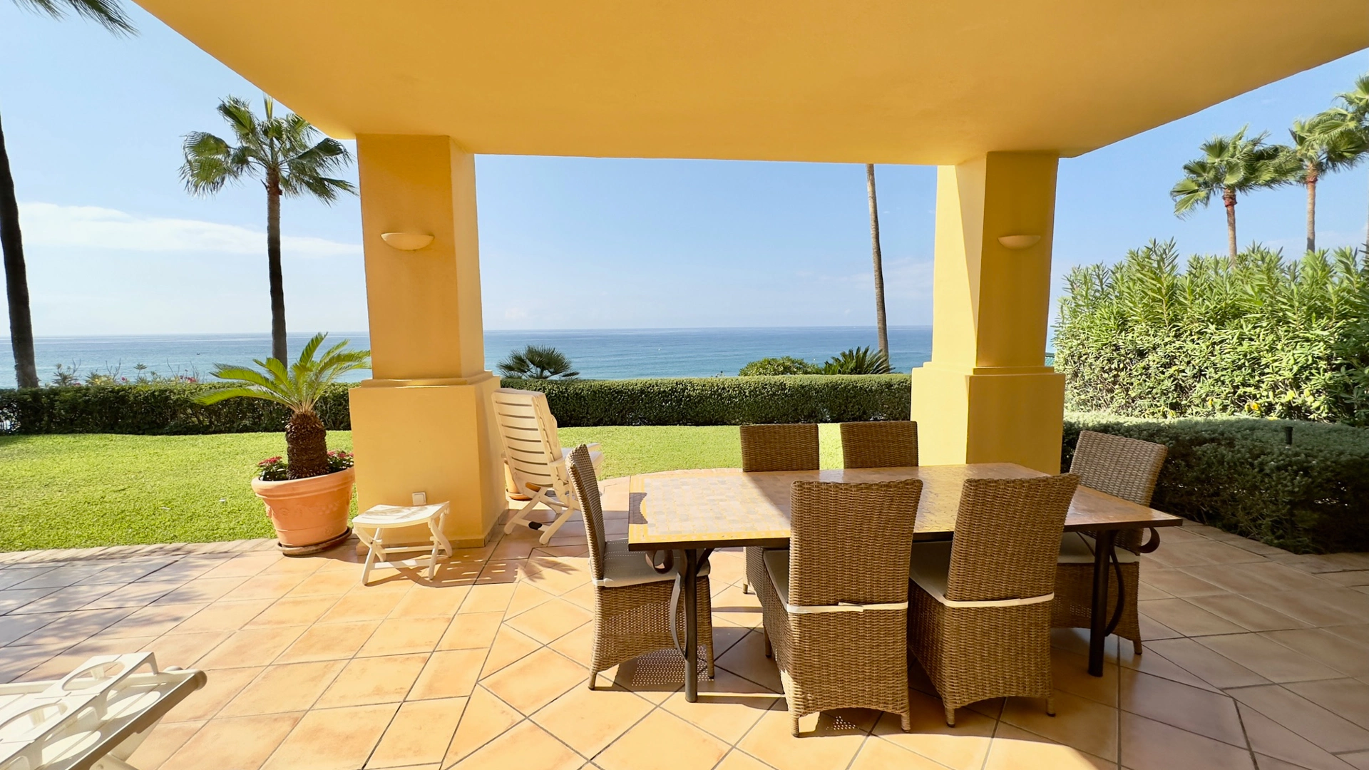 Ground Floor Apartment for sale in Rio Real, Marbella East
