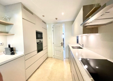 Ground Floor Apartment for sale in Rio Real, Marbella East