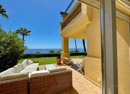 Ground Floor Apartment for sale in Rio Real, Marbella East