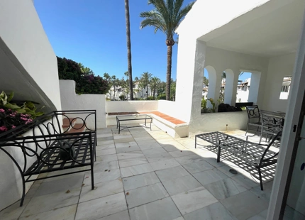 Ático en venta en Alcazaba Beach, Estepona Este