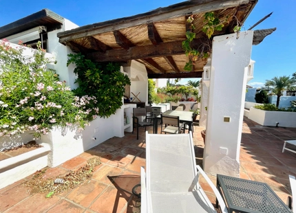 Ático en venta en Alcazaba Beach, Estepona Este
