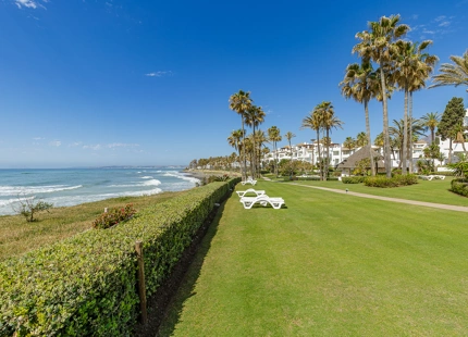 Ático en venta en Alcazaba Beach, Estepona Este