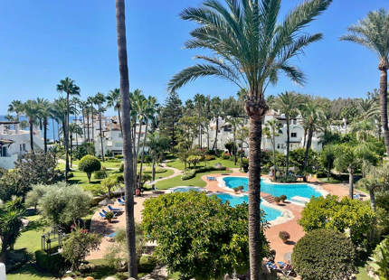Ático en venta en Alcazaba Beach, Estepona Este