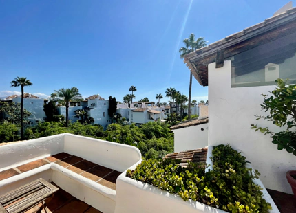Ático en venta en Alcazaba Beach, Estepona Este