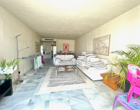 Penthouse for sale in Alcazaba Beach, Estepona East