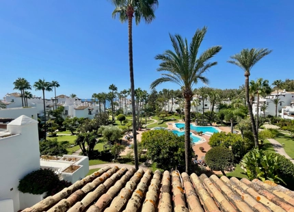 Ático en venta en Alcazaba Beach, Estepona Este
