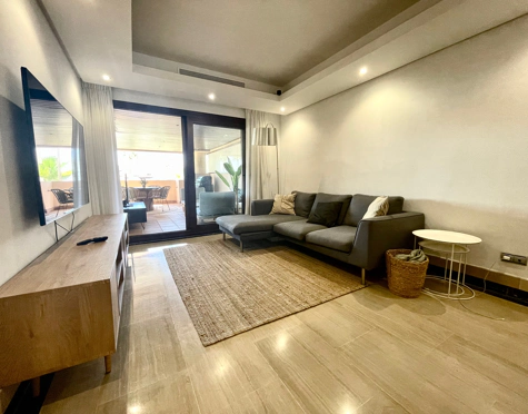 Apartment for sale in Bahia de la Plata, Estepona East