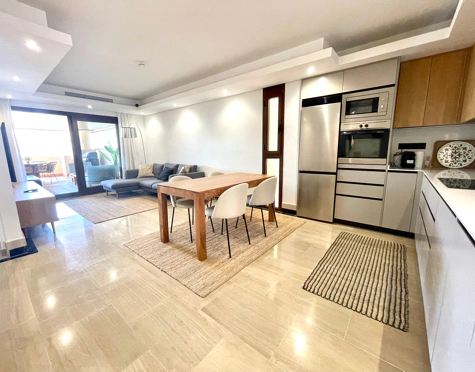 Apartment for sale in Bahia de la Plata, Estepona East