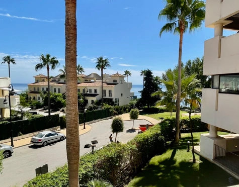 Apartment for sale in Bahia de la Plata, Estepona East