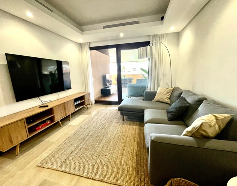 Apartment for sale in Bahia de la Plata, Estepona East