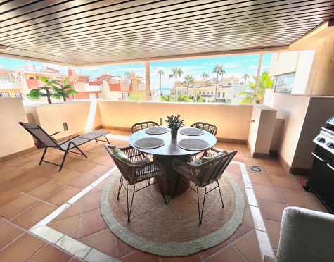 Apartment for sale in Bahia de la Plata, Estepona East