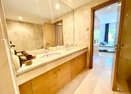 Apartamento Planta Baja en venta en Alcazaba Beach, Estepona Este