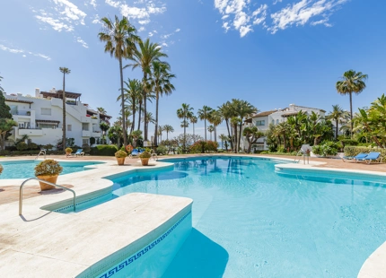 Apartamento Planta Baja en venta en Alcazaba Beach, Estepona Este