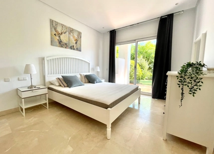 Apartamento Planta Baja en venta en Alcazaba Beach, Estepona Este
