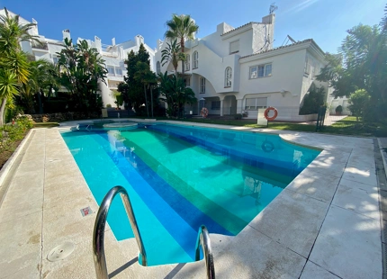 Spacious Five-Bedroom Apartment in Nagüeles, Marbella Golden Mile