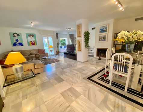 Apartment for sale in Nagüeles, Marbella Golden Mile