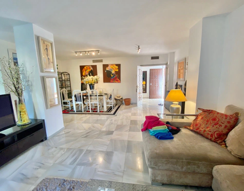 Apartment for sale in Nagüeles, Marbella Golden Mile