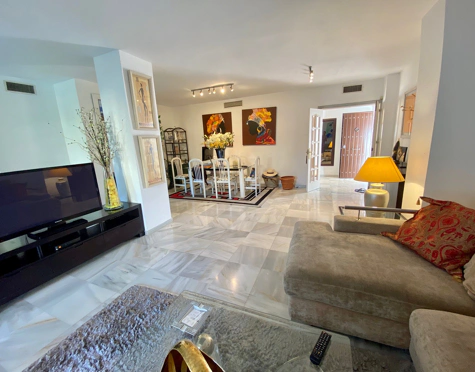 Apartment for sale in Nagüeles, Marbella Golden Mile