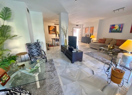 Spacious Five-Bedroom Apartment in Nagüeles, Marbella Golden Mile