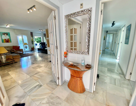 Apartment for sale in Nagüeles, Marbella Golden Mile
