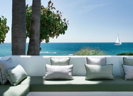 BEACHFRONT GROUND FLOOR APARTMENT WITHIN PUENTE ROMANO RESORT FOR SALE