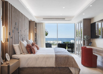 BEACHFRONT GROUND FLOOR APARTMENT WITHIN PUENTE ROMANO RESORT FOR SALE