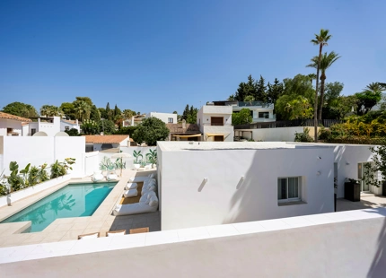 VILLA DE ESTILO BOHO EN VENTA EN NUEVA ANDALUCÍA