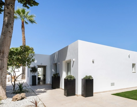 Villa for sale in Nueva Andalucia, Marbella