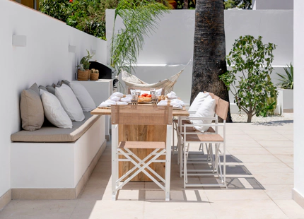 VILLA DE ESTILO BOHO EN VENTA EN NUEVA ANDALUCÍA