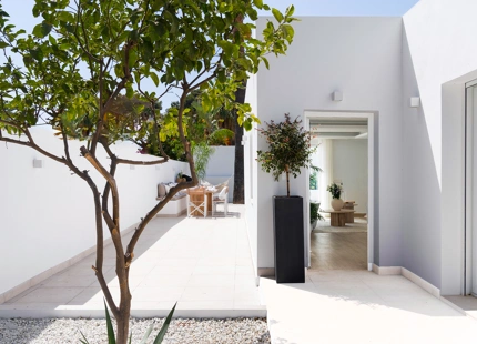 VILLA DE ESTILO BOHO EN VENTA EN NUEVA ANDALUCÍA