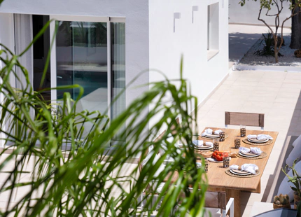 VILLA DE ESTILO BOHO EN VENTA EN NUEVA ANDALUCÍA