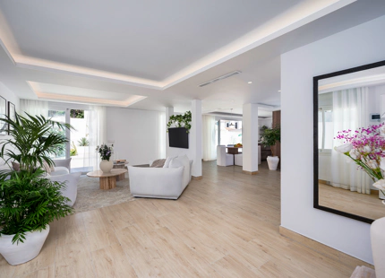 VILLA DE ESTILO BOHO EN VENTA EN NUEVA ANDALUCÍA