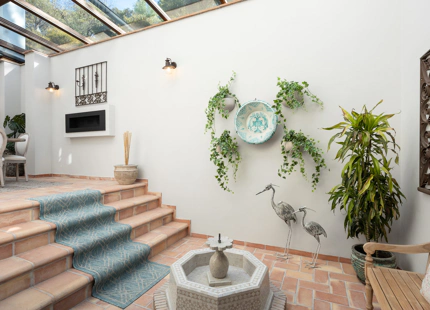 CHARMING FAMILY VILLA FOR SALE IN EL MADRONAL, BENAHAVIS