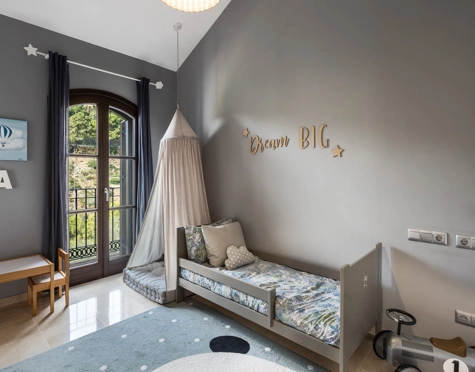 Villa en venta en El Madroñal, Benahavis