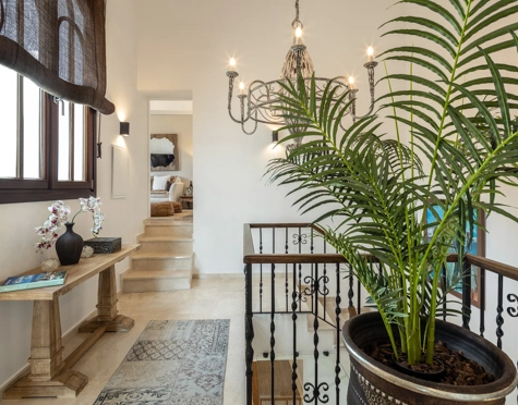 Villa en venta en El Madroñal, Benahavis