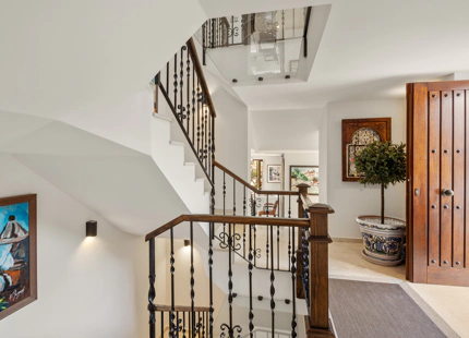 CHARMING FAMILY VILLA FOR SALE IN EL MADRONAL, BENAHAVIS