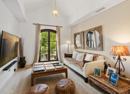 CHARMING FAMILY VILLA FOR SALE IN EL MADRONAL, BENAHAVIS
