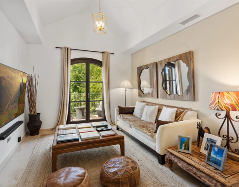 Villa en venta en El Madroñal, Benahavis
