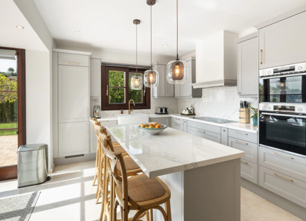CHARMING FAMILY VILLA FOR SALE IN EL MADRONAL, BENAHAVIS