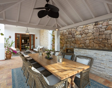 Villa en venta en El Madroñal, Benahavis