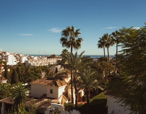 Villa for sale in Los Naranjos Hill Club, Nueva Andalucia